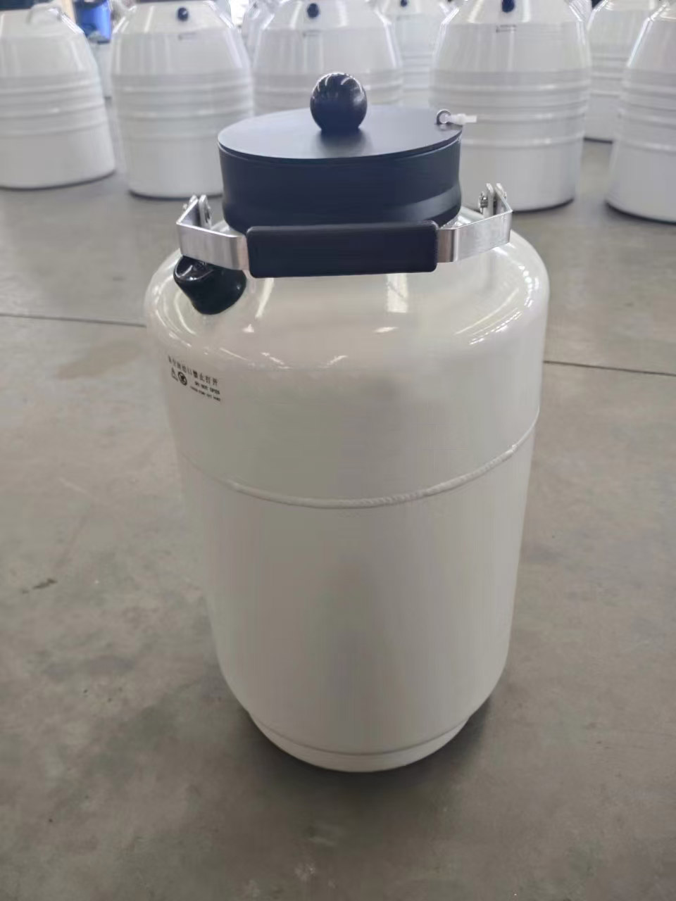 液氮罐外觀